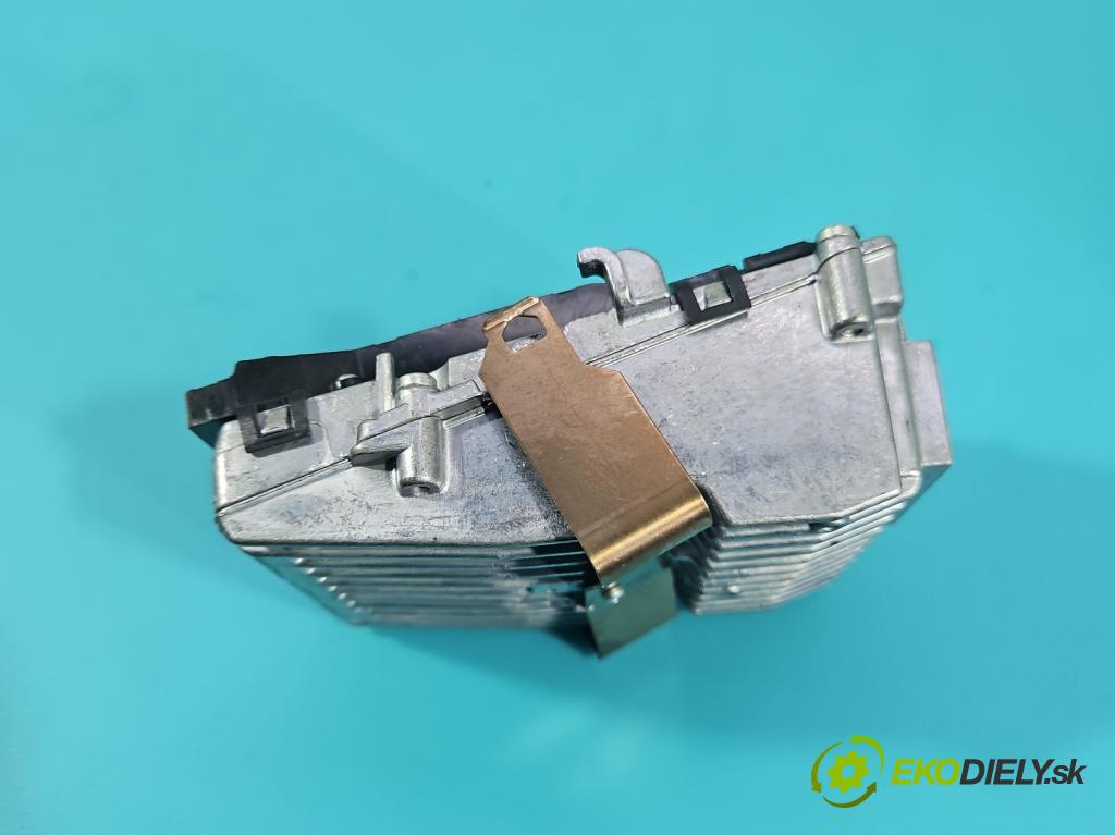 Opel Insignia A 2008-2017 2.0 cdti 131 hp manual 96 kW 1956 cm3 5- Kamera přední 13330410