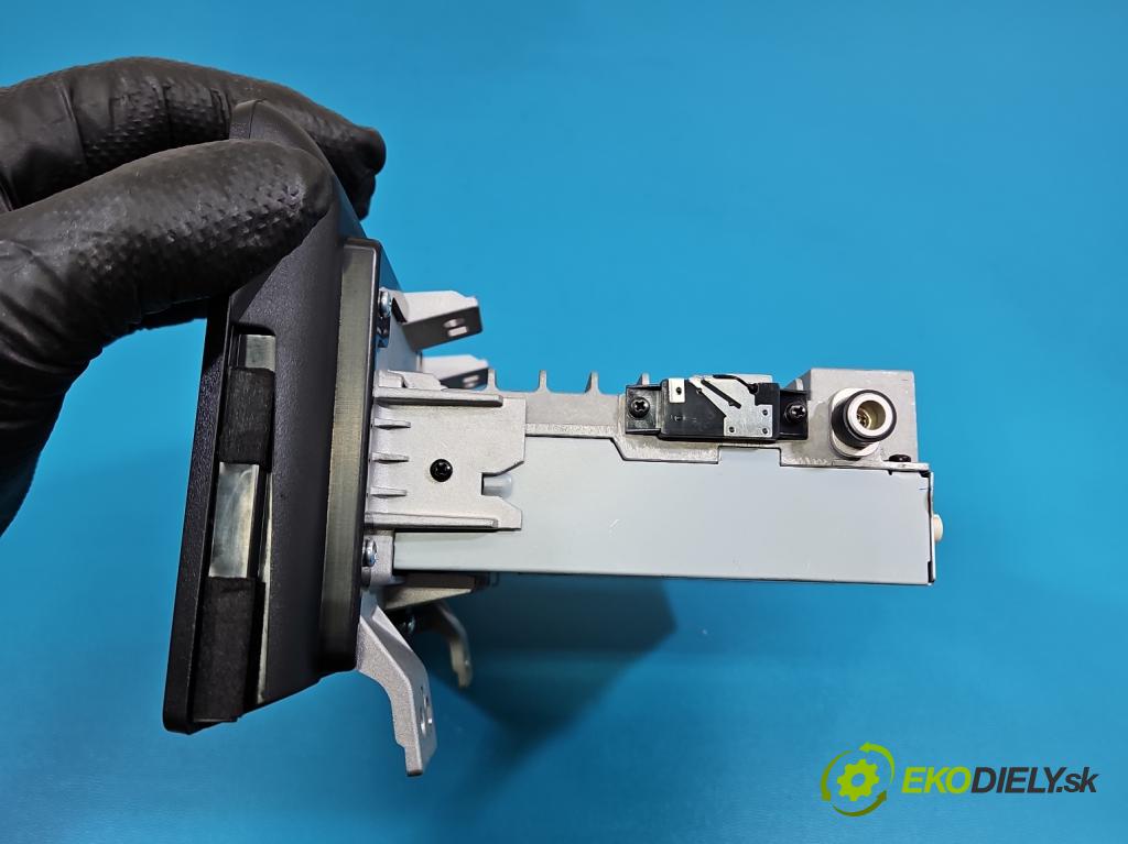 MG MG3  24- 1.5 16V 102 HP automatic 75 kW 1498 cm3 5- Zobrazit: 7F3111AR4013183 (Prístrojová doska)