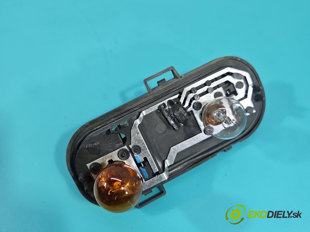 Nissan Qashqai I J10 2006-2013 2.0 dci 150 HP manual 110 kW 1995 cm3 5- svetlo / reflektor zadné ľavé  (Kľučka dverí ostatné)