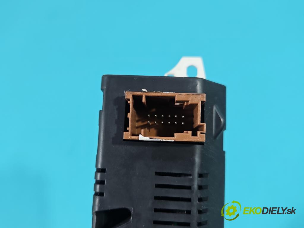 Peugeot 407 2.0 16V 136 HP manual 100 kW 1997 cm3 4- Zobrazit: 9665118480 (Prístrojová doska)