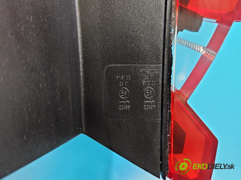 Renault Clio V 2019- 1.0 91 KM automatic 67 kW 999 cm3 5- svetlo / reflektor zadné pravé 265504885R (Kľučka dverí ostatné)