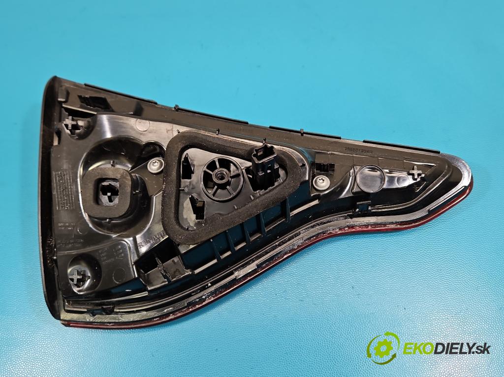 Renault Clio V 2019- 1.0 91 KM automatic 67 kW 999 cm3 5- svetlo / reflektor zadné pravé 265503304R (Kľučka dverí ostatné)