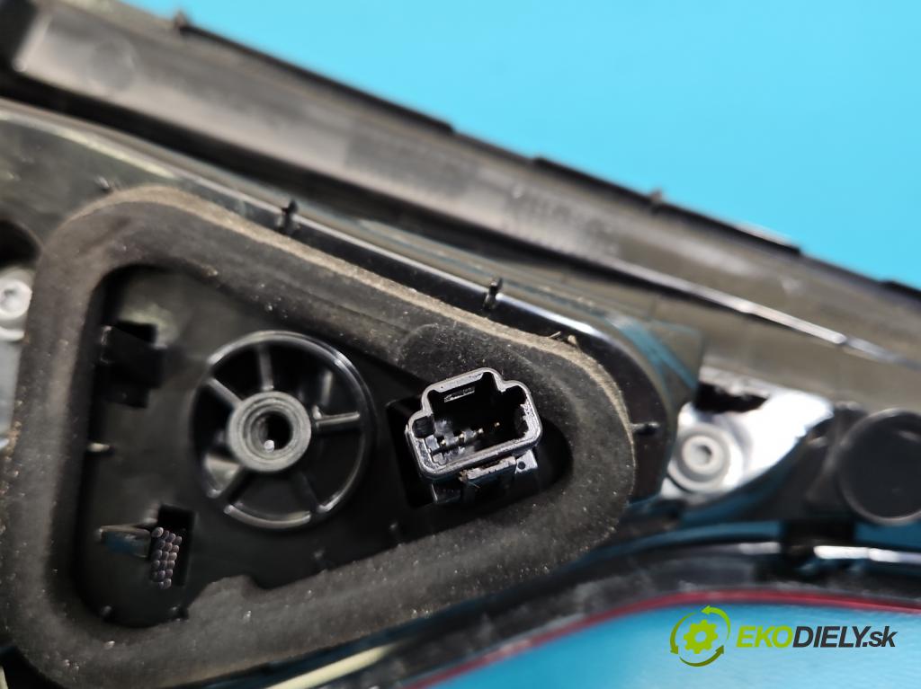 Renault Clio V 2019- 1.0 91 KM automatic 67 kW 999 cm3 5- svetlo / reflektor zadné pravé 265503304R (Kľučka dverí ostatné)