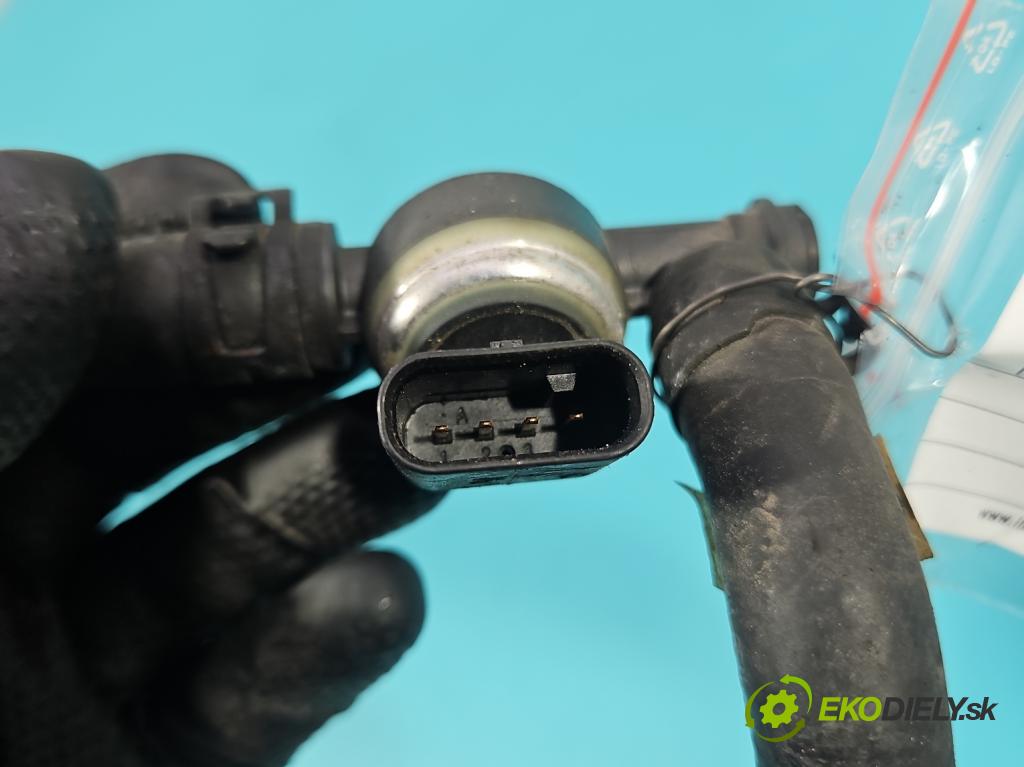 Skoda Octavia IV 2019- 2.0 TDI 116 HP manual 85 kW 1968 cm3 5- snímač tlak: palivo 04B906054G (Snímač)