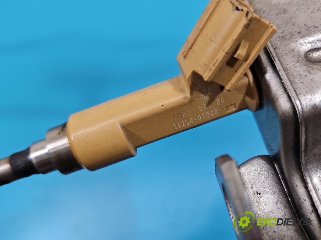 Toyota Auris II 2012-2018 1.8 16V 99 HP automatic 73 kW 1798 cm3 5- vstrek 23250-0T030 (Vstrekovač paliva)