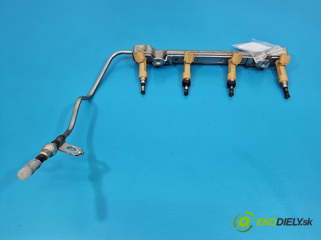 Toyota Auris II 2012-2018 1.8 16V 99 HP automatic 73 kW 1798 cm3 5- vstrek 23250-0T030 (Vstrekovač paliva)