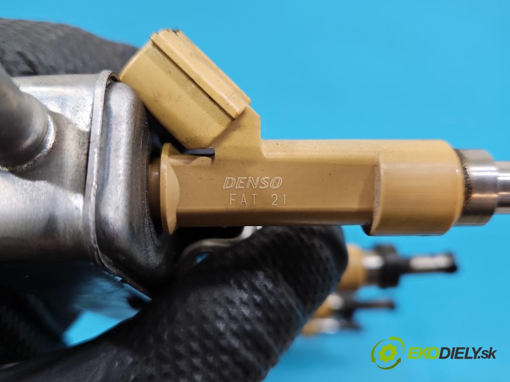 Toyota Auris II 2012-2018 1.8 16V 99 HP automatic 73 kW 1798 cm3 5- vstrek 23250-0T030 (Vstrekovač paliva)