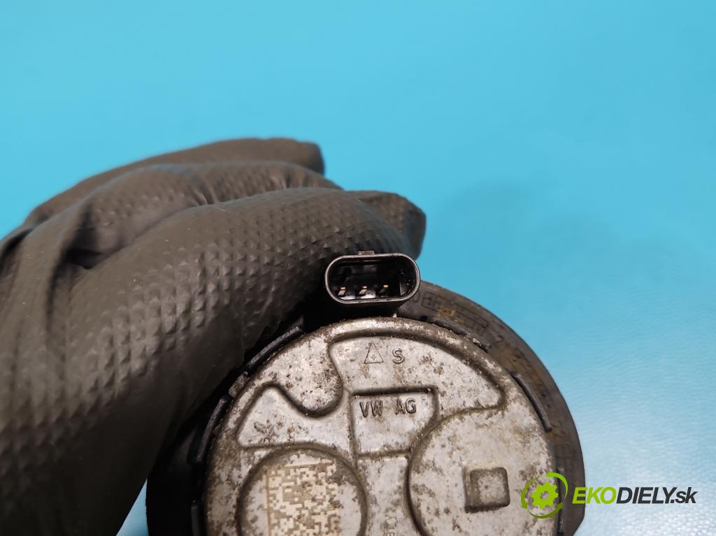 Skoda Octavia IV 2019- 2.0 TDI 116 HP manual 85 kW 1968 cm3 5- pompa obehu voda: 3Q0965564