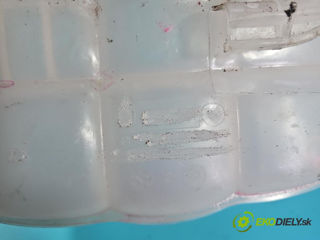 Opel Meriva A 2002-2010 1.6 16V 105 HP automatic 77 kW 1598 cm3 5- Nádrž: kompenzačné: