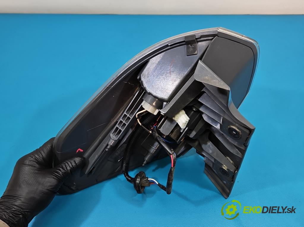 Nissan X-trail III T32 2013-2021 1.6 dci 131 HP automatic 96 kW 1598 cm3 5- svetlo / reflektor zadné ľavé  (Kľučka dverí ostatné)