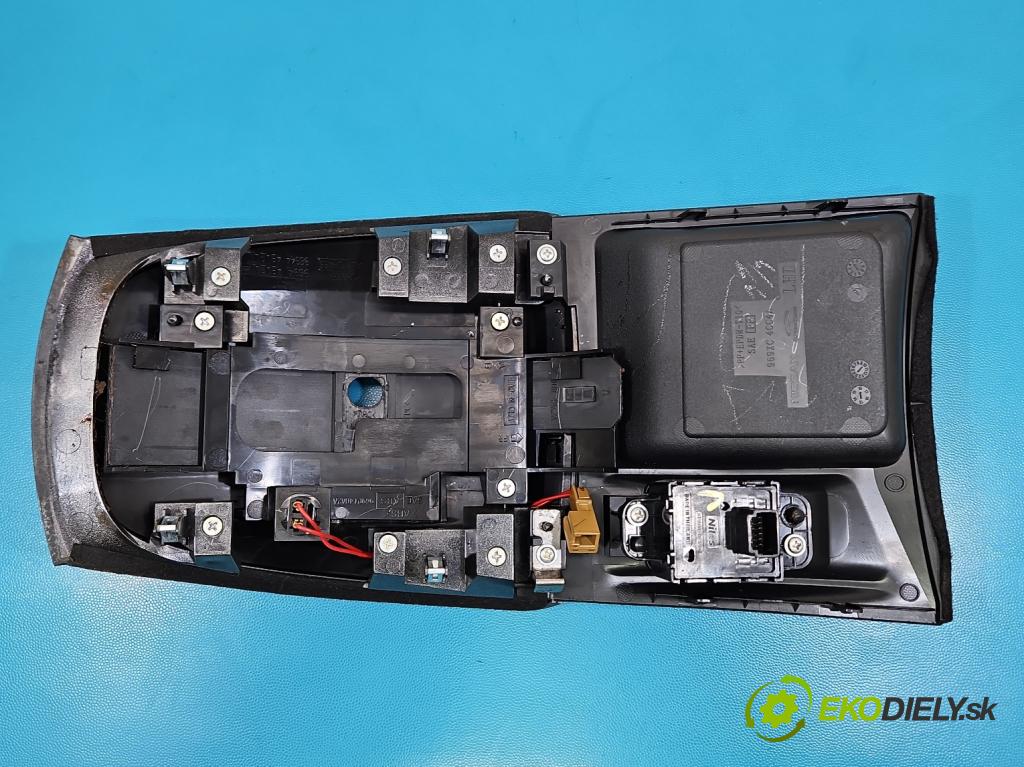 Nissan X-trail III T32 2013-2021 1.6 dci 131 HP automatic 96 kW 1598 cm3 5- kryt plast 969XC4CC4A