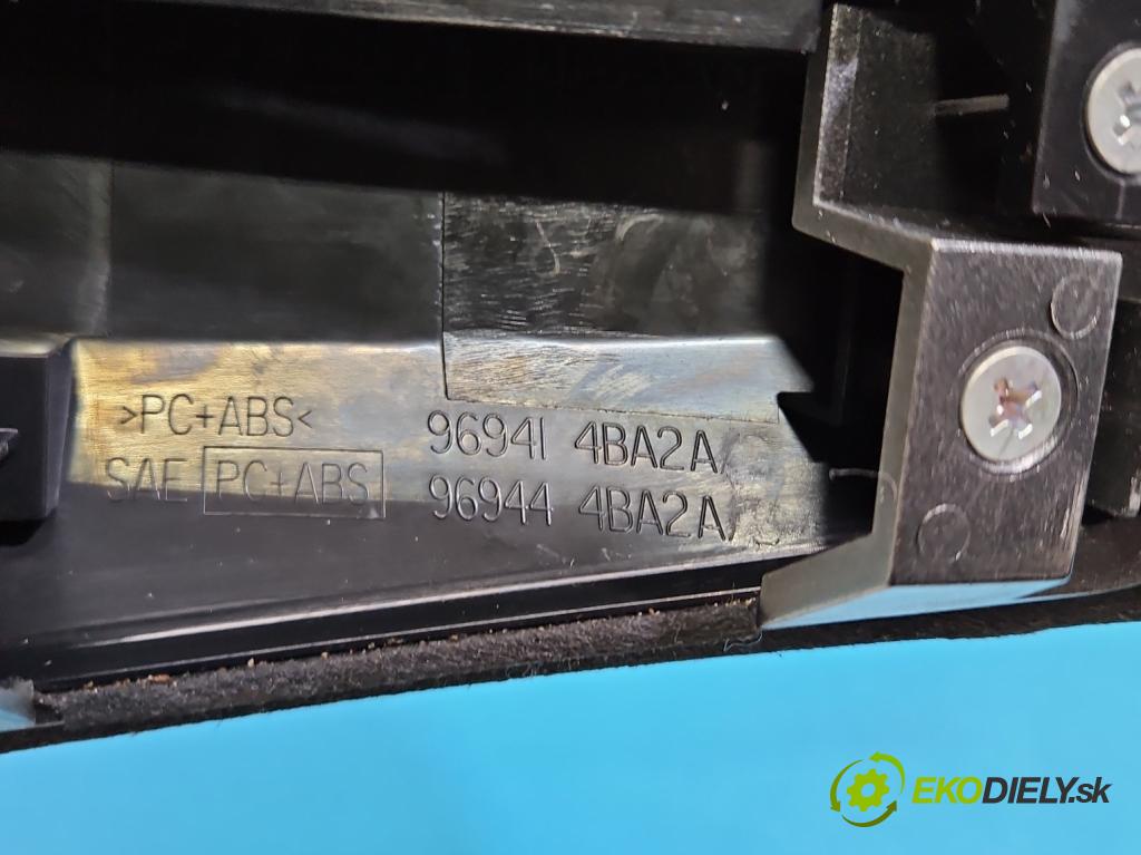 Nissan X-trail III T32 2013-2021 1.6 dci 131 HP automatic 96 kW 1598 cm3 5- kryt plast 969XC4CC4A