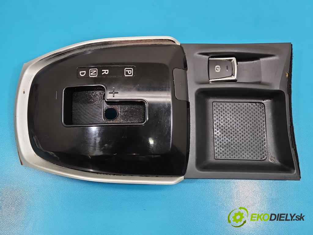 Nissan X-trail III T32 2013-2021 1.6 dci 131 HP automatic 96 kW 1598 cm3 5- kryt plast 969XC4CC4A