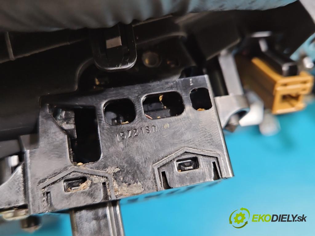 Nissan X-trail III T32 2013-2021 1.6 dci 131 HP automatic 96 kW 1598 cm3 5- kryt plast 969XC4CC4A