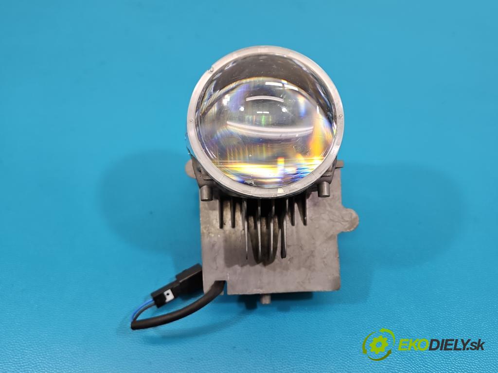 Nissan X-trail III T32 2013-2021 1.6 dci 131 hp automatic 96 kW 1598 cm3 5- čočka reflektor: levého