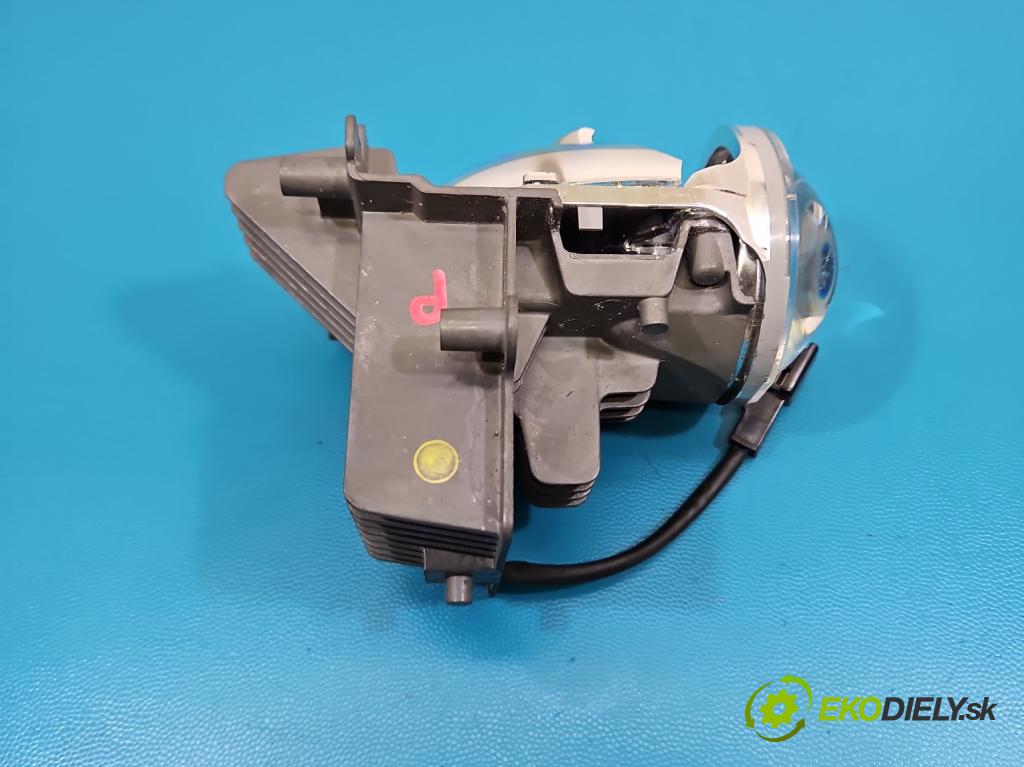 Nissan X-trail III T32 2013-2021 1.6 dci 131 HP automatic 96 kW 1598 cm3 5- Šošovka reflektor: pravej časti