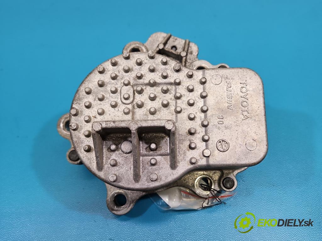 Toyota Auris II 2012-2018 1.8 16V 99 hp automatic 73 kW 1798 cm3 5- čerpadlo vody 0218C275086 (Vodní pumpa)