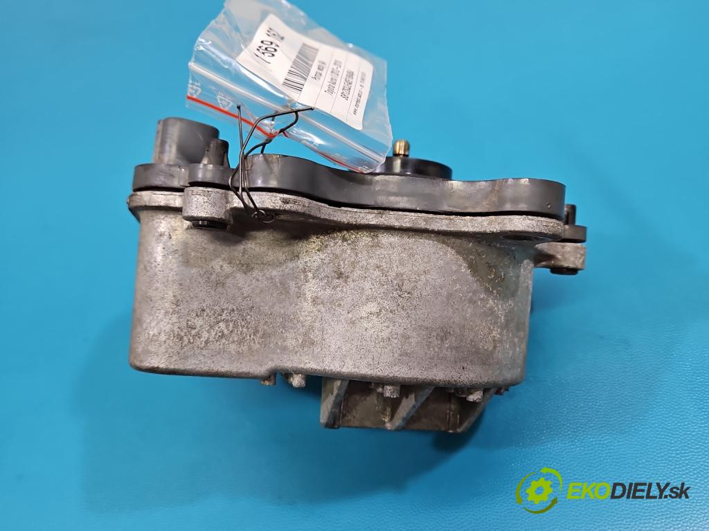 Toyota Auris II 2012-2018 1.8 16V 99 hp automatic 73 kW 1798 cm3 5- čerpadlo vody 0218C275086 (Vodní pumpa)