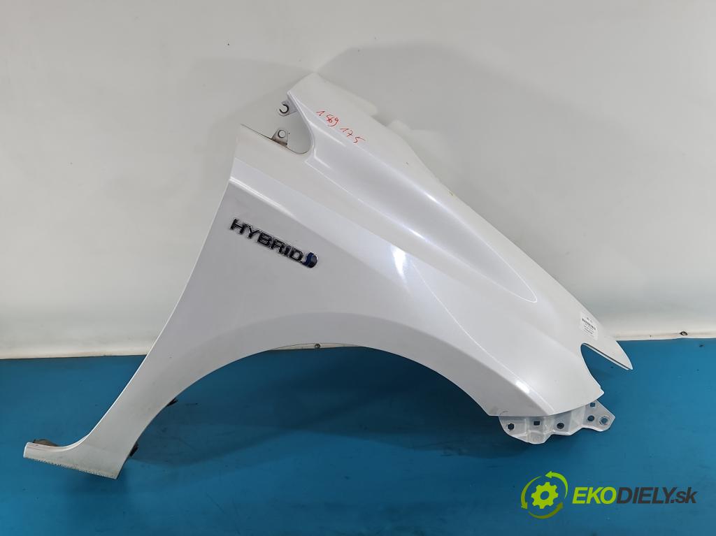 Toyota Auris II 2012-2018 1.8 16V 99 hp automatic 73 kW 1798 cm3 5- blatnik přední pravý  (Klika dveří ostatní)