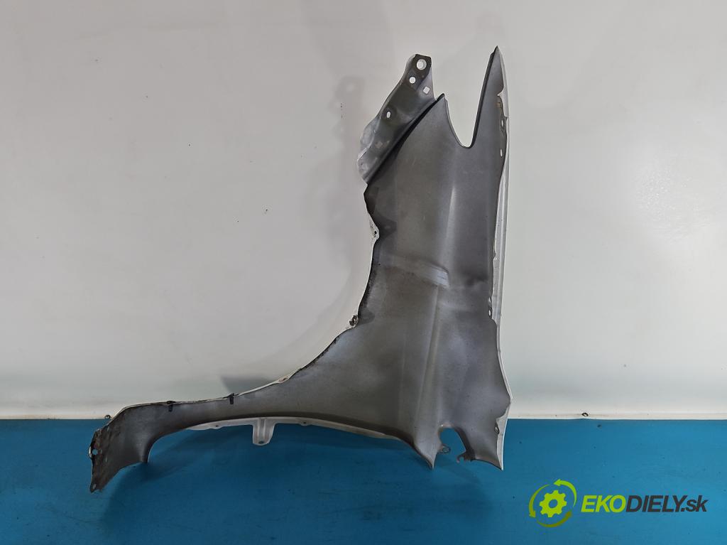 Toyota Auris II 2012-2018 1.8 16V 99 hp automatic 73 kW 1798 cm3 5- blatnik přední pravý  (Klika dveří ostatní)