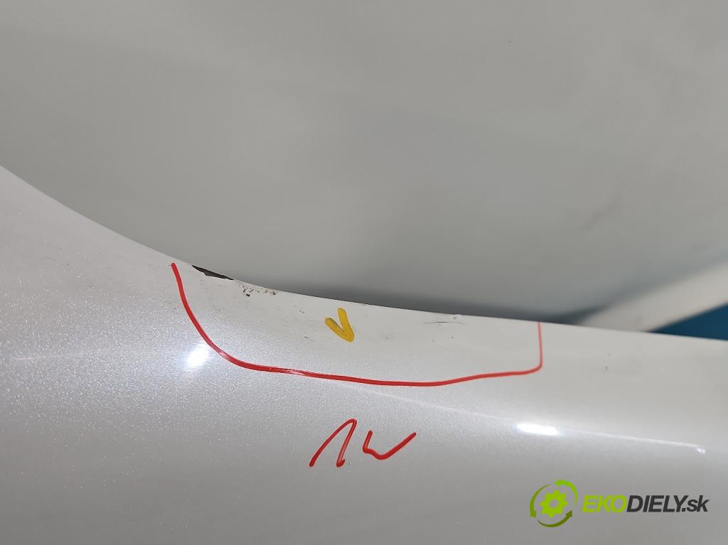 Toyota Auris II 2012-2018 1.8 16V 99 hp automatic 73 kW 1798 cm3 5- blatnik přední pravý  (Klika dveří ostatní)