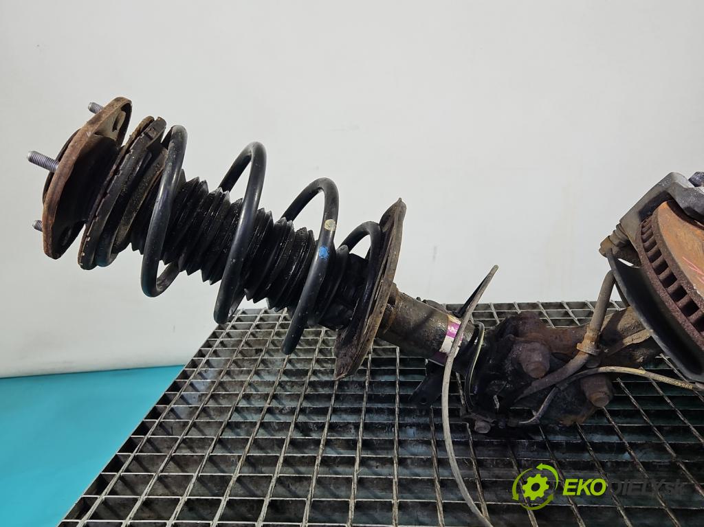 Toyota Auris II 2012-2018 1.8 16V 99 hp automatic 73 kW 1798 cm3 5- tlumič přední pravý  (Klika dveří ostatní)