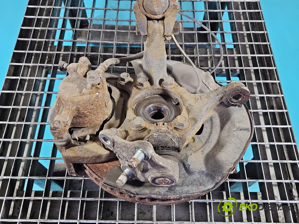 Toyota Auris II 2012-2018 1.8 16V 99 HP automatic 73 kW 1798 cm3 5- náboj pravé  (Náboj kolesa)