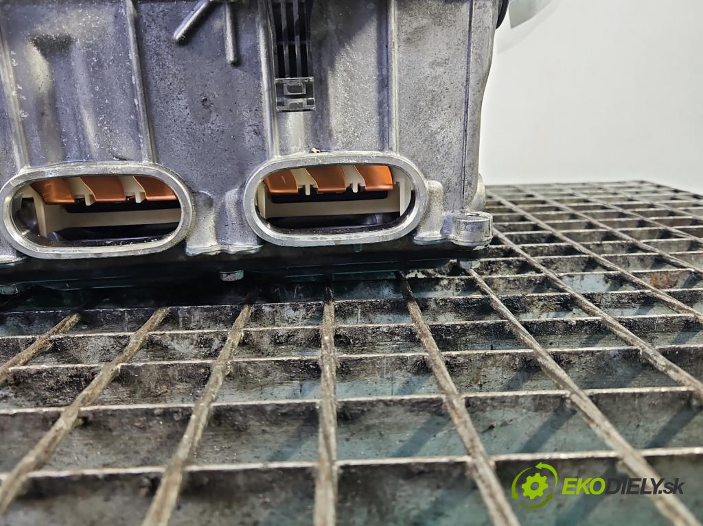 Toyota Auris II 2012-2018 1.8 16V 99 HP automatic 73 kW 1798 cm3 5- střídač: prúd G9201-47053