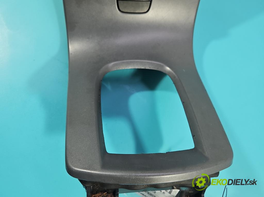 Volvo C30 1.6 hdi 109 HP manual 80 kW 1560 cm3 3- panel kúrenia 30739671