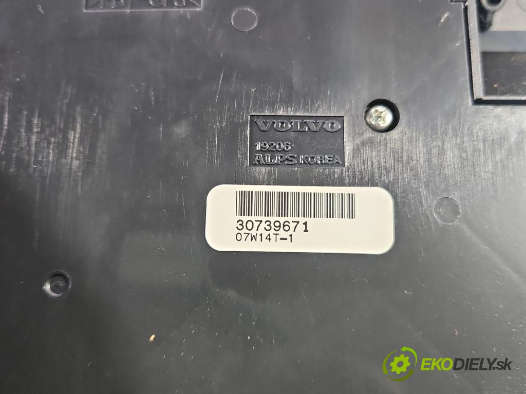 Volvo C30 1.6 hdi 109 HP manual 80 kW 1560 cm3 3- panel kúrenia 30739671