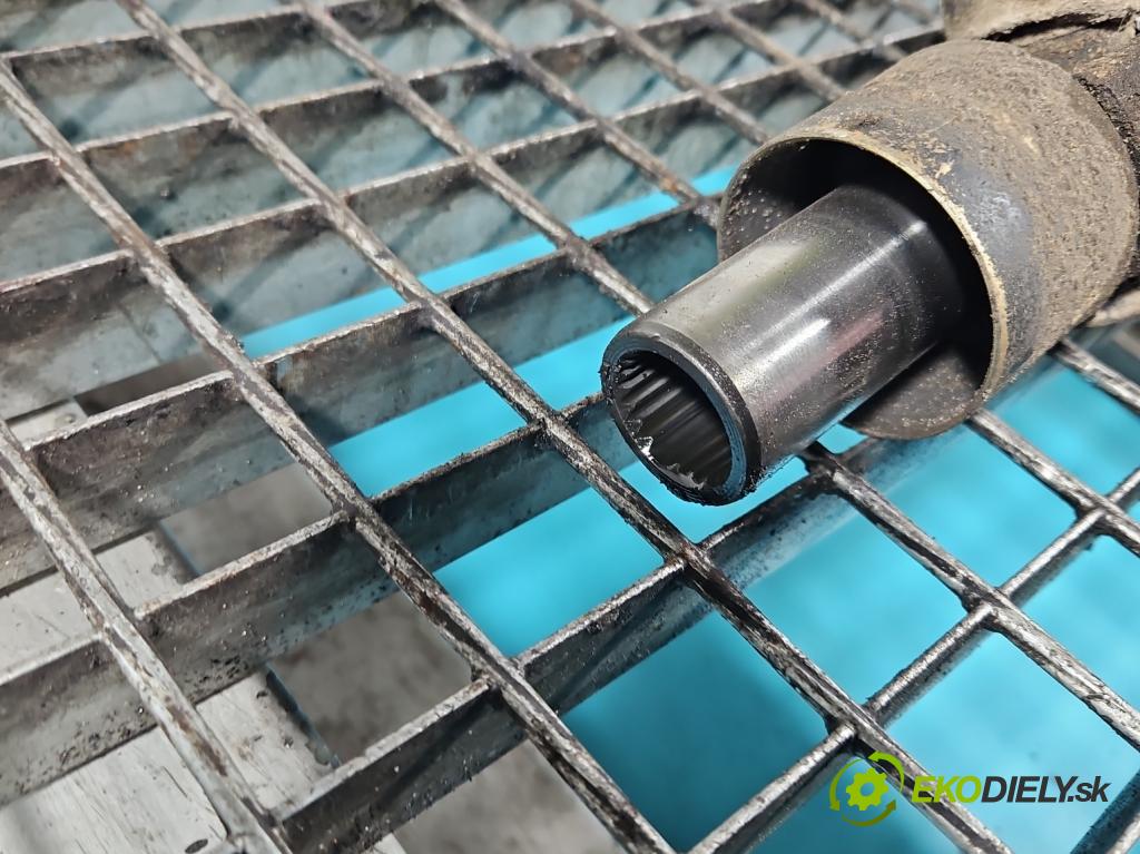 Suzuki Samurai 1.3 16V 64 hp manual 47 kW 1315 cm3 3- hřídel hnací přední