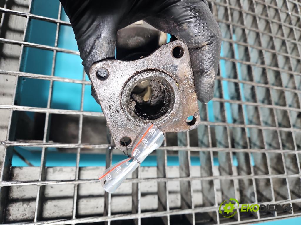 Suzuki Samurai 1.3 16V 64 HP manual 47 kW 1315 cm3 3- Hřídel: zadné  (Kardaňový hriadeľ)