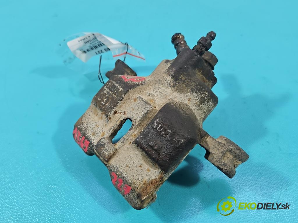 Suzuki Samurai 1.3 16V 64 HP manual 47 kW 1315 cm3 3- brzdič predné ľavý  (Kľučka dverí ostatné)