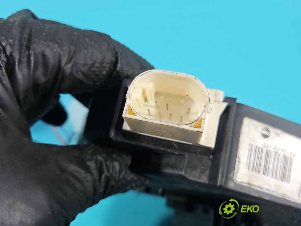 Mini One I 2000-2006 1.6 16V 90 HP manual 66 kW 1598 cm3 3- zámok predné pravý 4416272-01