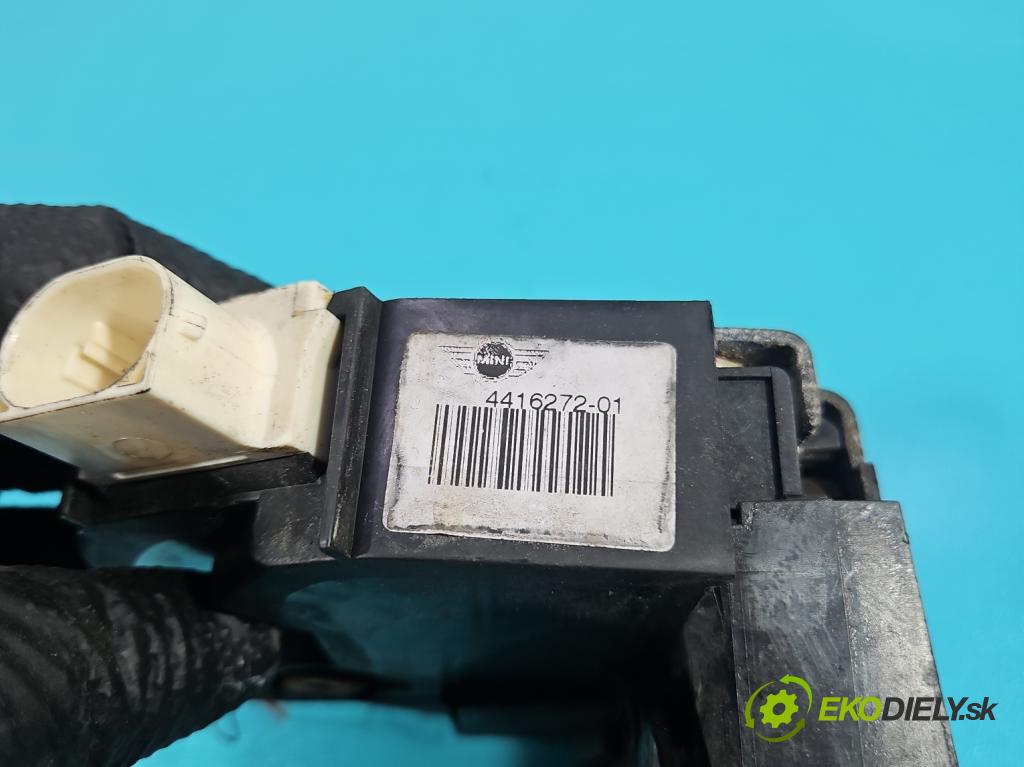 Mini One I 2000-2006 1.6 16V 90 HP manual 66 kW 1598 cm3 3- zámok predné pravý 4416272-01