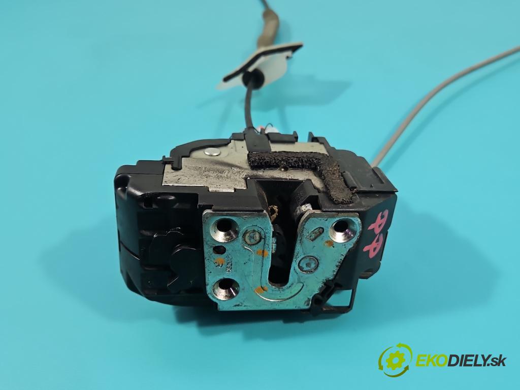 Nissan Qashqai I J10 2006-2013 2.0 dci 150 hp manual 110 kW 1995 cm3 5- zámek přední pravý