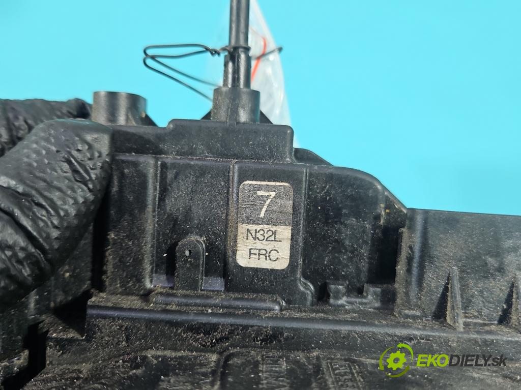 Nissan Qashqai I J10 2006-2013 2.0 dci 150 hp manual 110 kW 1995 cm3 5- zámek přední pravý