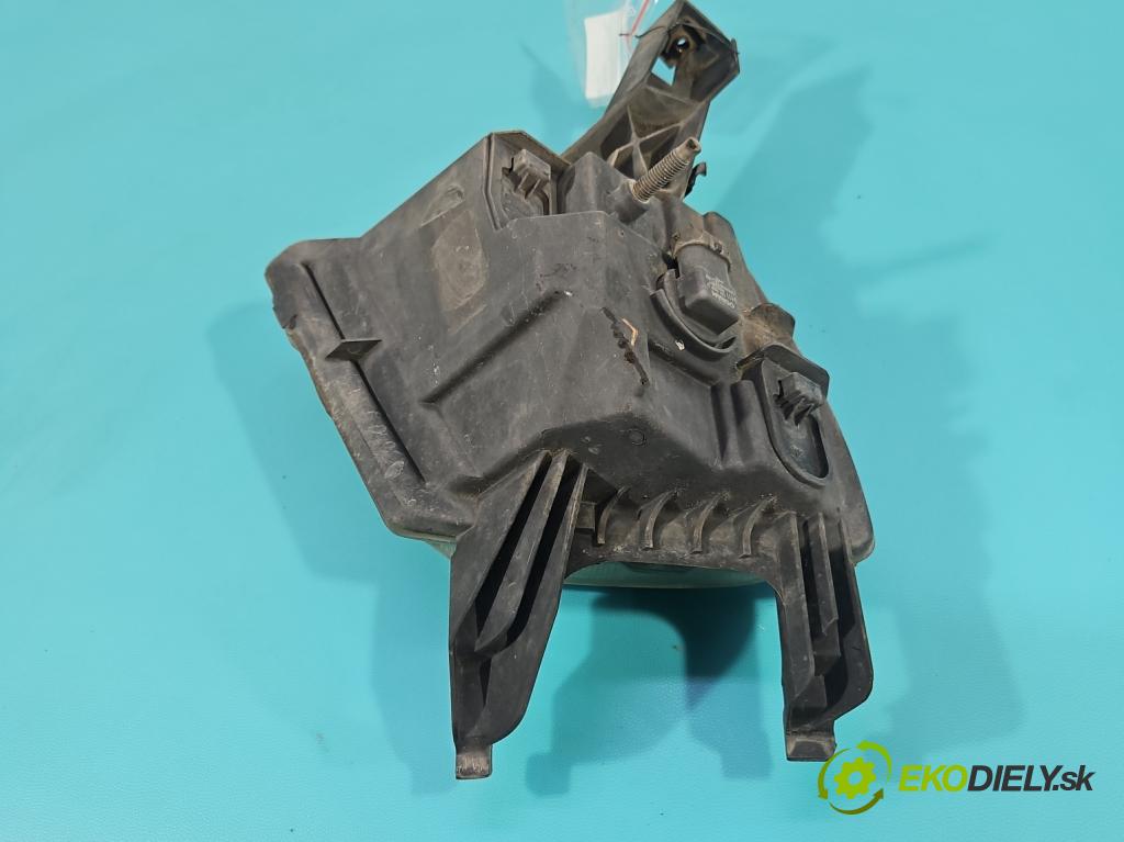 Peugeot 407 2.0 16V 136hp manual 100 kW 1997 cm3 4- Halogen levý  (Klika dveří ostatní)