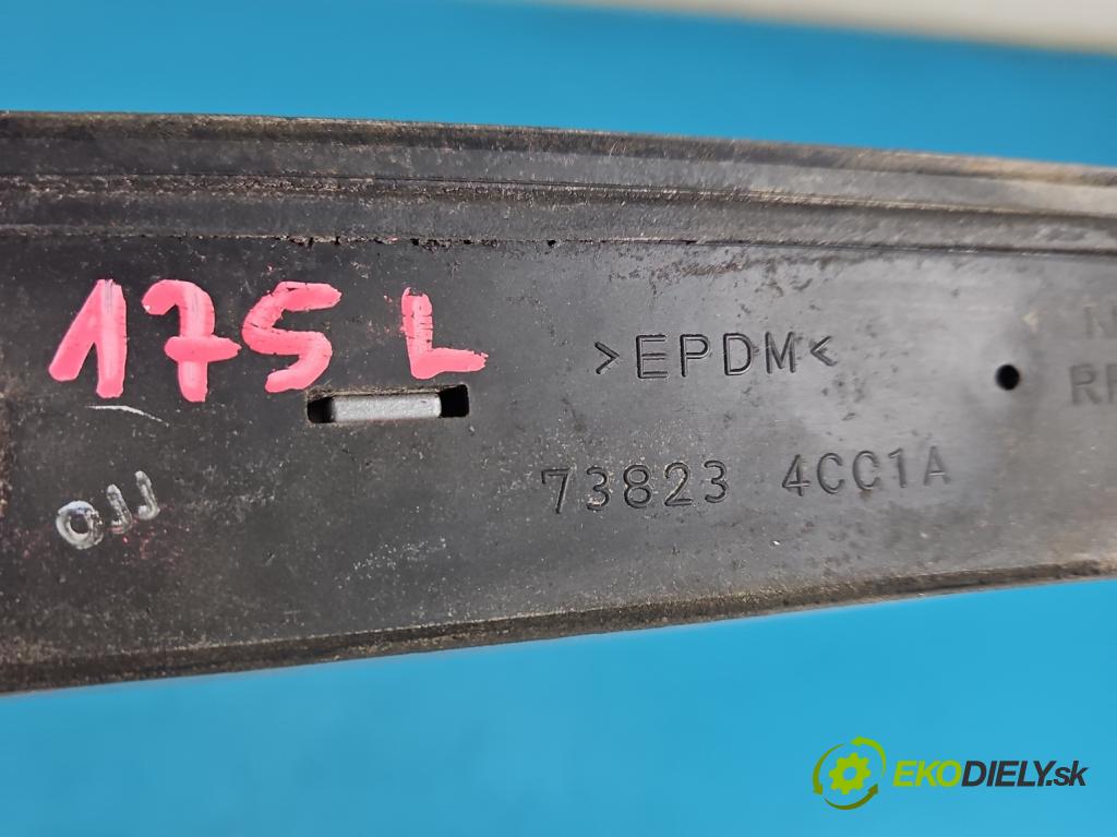 Nissan X-trail III T32 2013-2021 1.6 dci 131 HP automatic 96 kW 1598 cm3 5- zábradlí: 73823-4CC1A