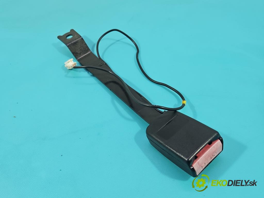 Nissan Qashqai I J10 2006-2013 2.0 dci 150 hp manual 110 kW 1995 cm3 5- stěna bezpečnost přední pravý