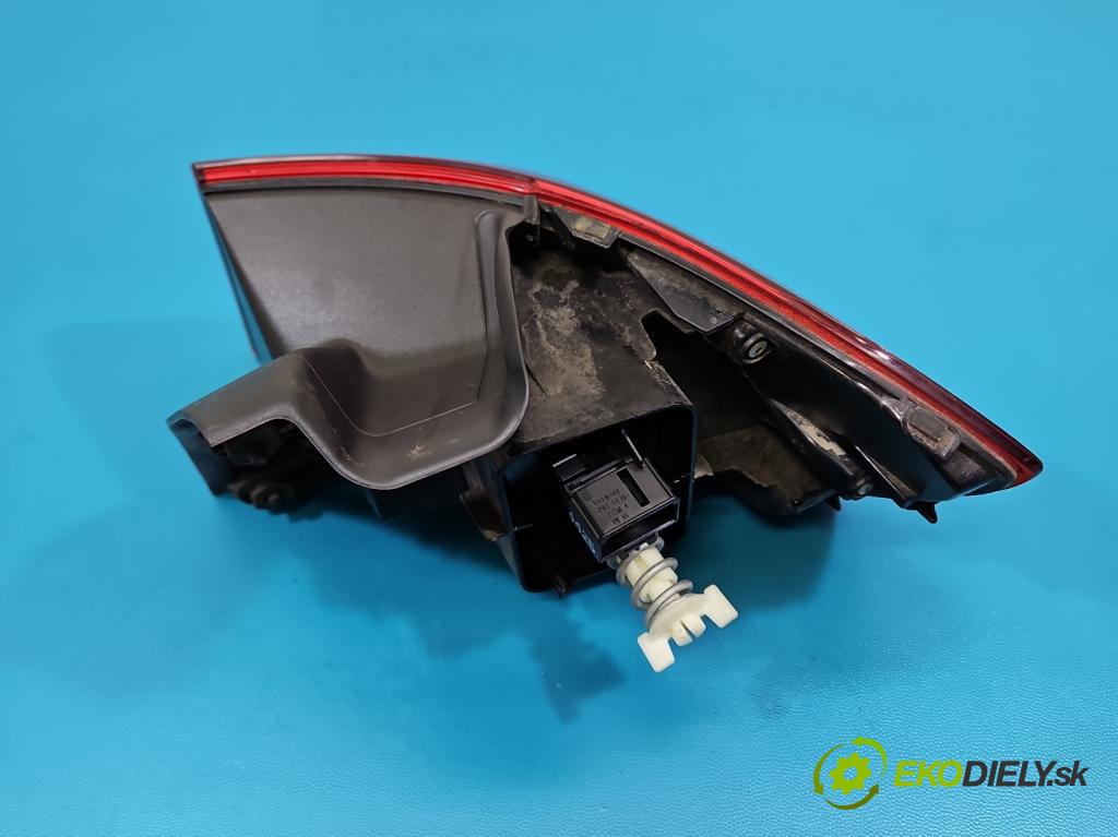 Vw Passat B8 2014 - 2.0 tdi 150 HP automatic 110 kW 1968 cm3 5- svetlo / reflektor zadné ľavé 3G9945311 (Kľučka dverí ostatné)