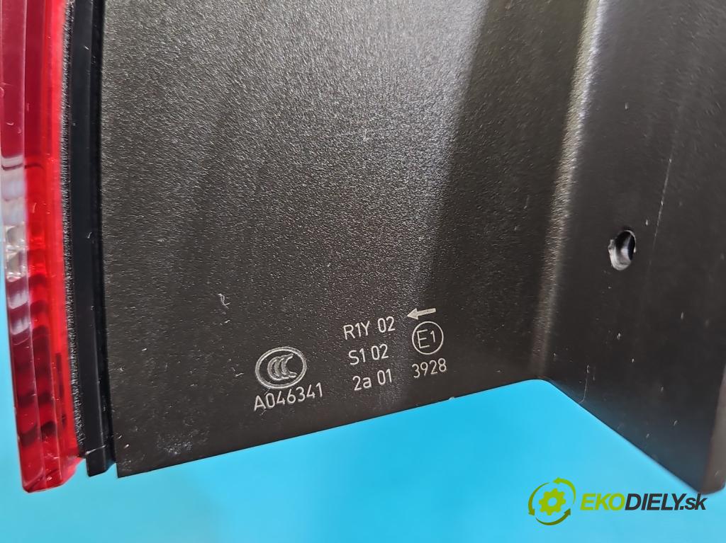 Vw Passat B8 2014 - 2.0 tdi 150 HP automatic 110 kW 1968 cm3 5- svetlo / reflektor zadné ľavé 3G9945311 (Kľučka dverí ostatné)