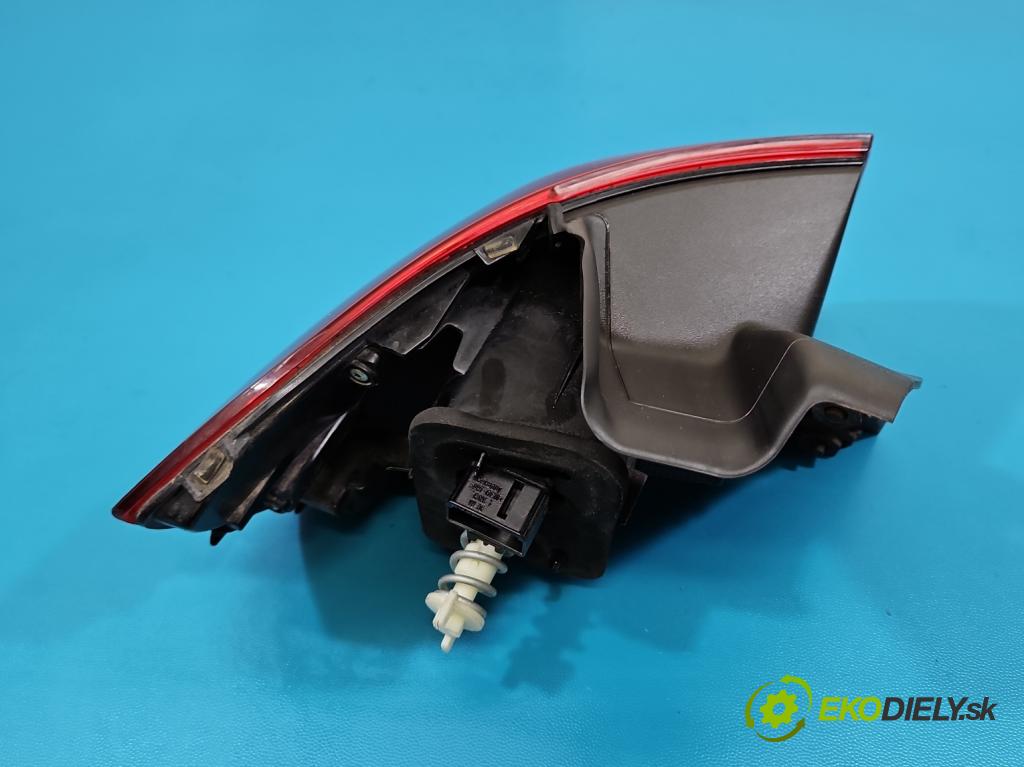 Vw Passat B8 2014 - 2.0 tdi 150 HP automatic 110 kW 1968 cm3 5- svetlo / reflektor zadné pravé 3G9945312 (Kľučka dverí ostatné)