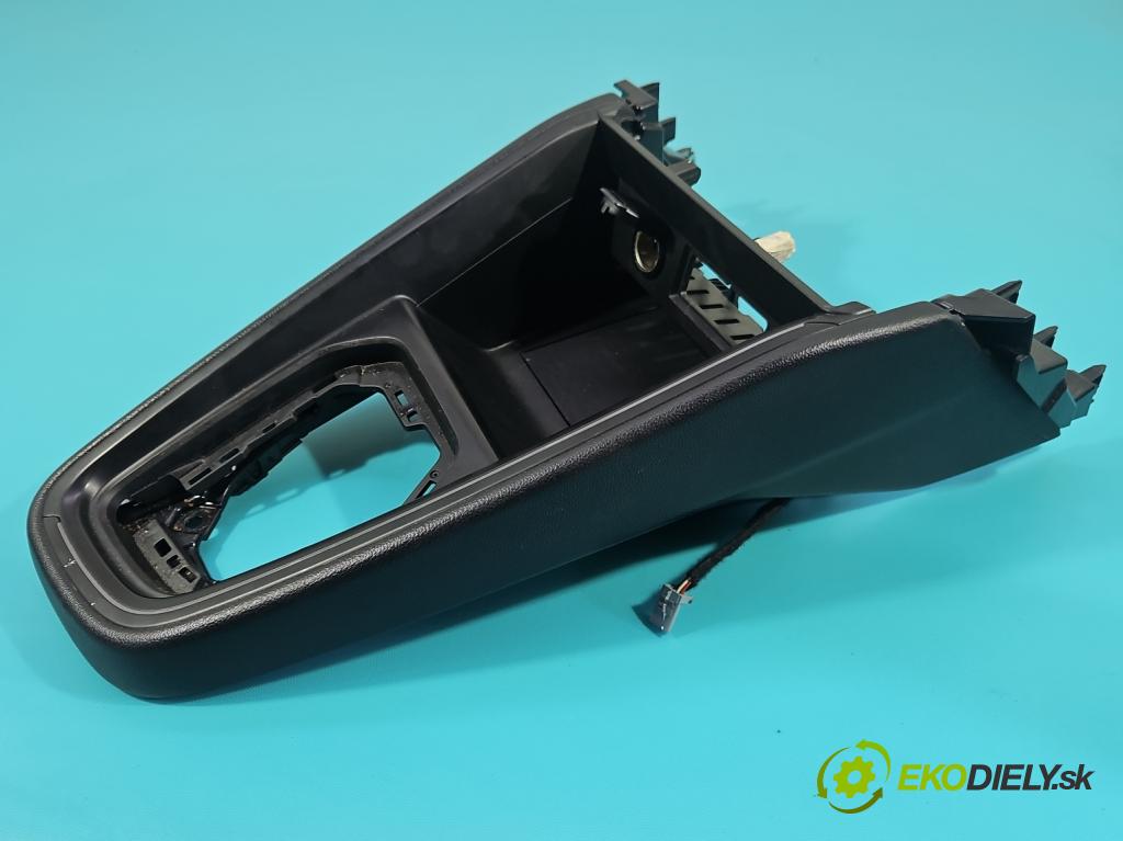 Renault Clio V 2019- 1.0 91 KM automatic 67 kW 999 cm3 5- kryt plast