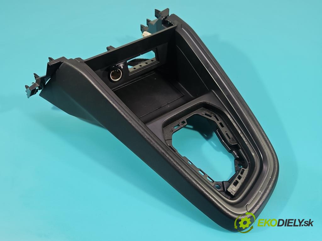 Renault Clio V 2019- 1.0 91 KM automatic 67 kW 999 cm3 5- kryt plast