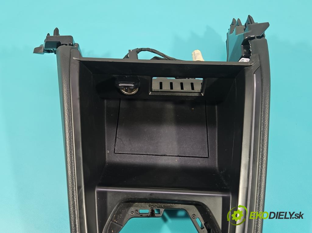 Renault Clio V 2019- 1.0 91 KM automatic 67 kW 999 cm3 5- kryt plast