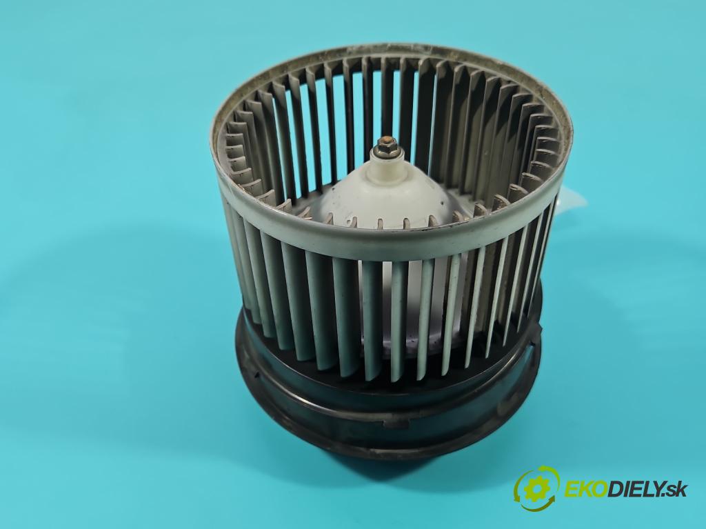 Nissan Qashqai I J10 2006-2013 2.0 dci 150 HP manual 110 kW 1995 cm3 5- ventilátor vzduchu