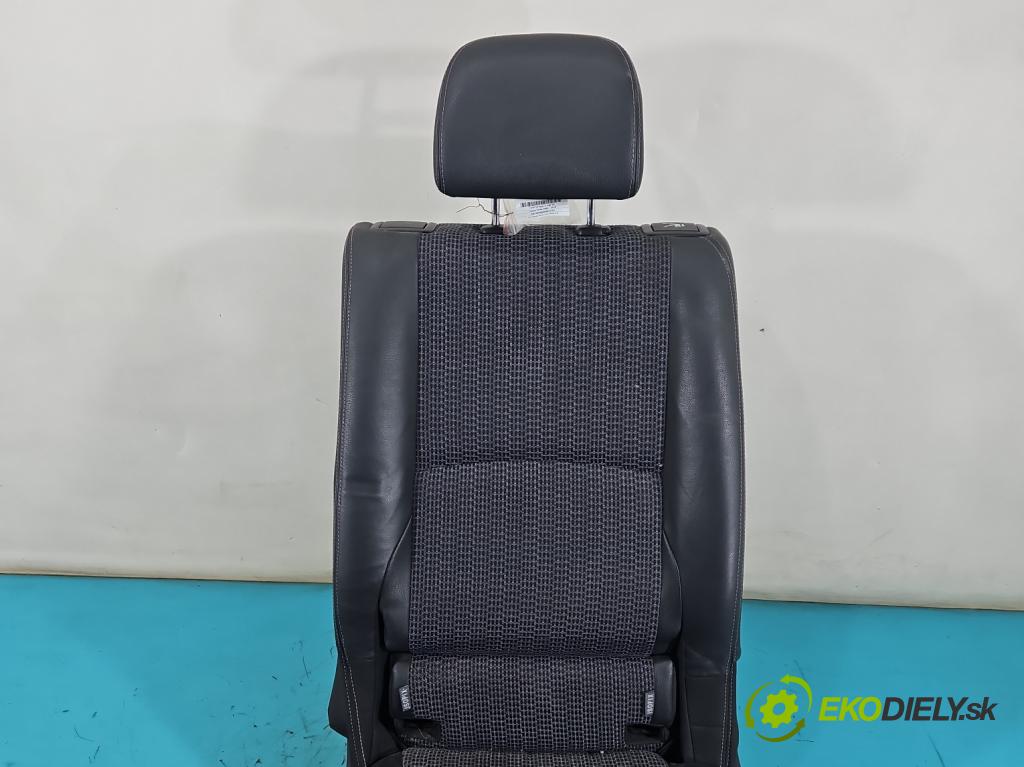 Toyota Verso 2009-2018 1.8 16V 147 HP manual 108 kW 1798 cm3 5- Sedačka zadné ľavý II