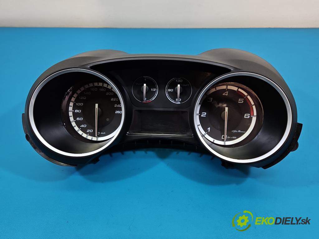 Alfa romeo Giulietta 1.6 jtd 105 HP manual 77 kW 1598 cm3 5- prístrojovka/ budíky 50516478 (Prístrojová doska)