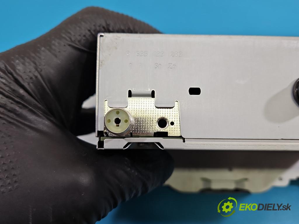 Alfa romeo Giulietta 1.6 jtd 105 HP manual 77 kW 1598 cm3 5- Radio originál 1560912490